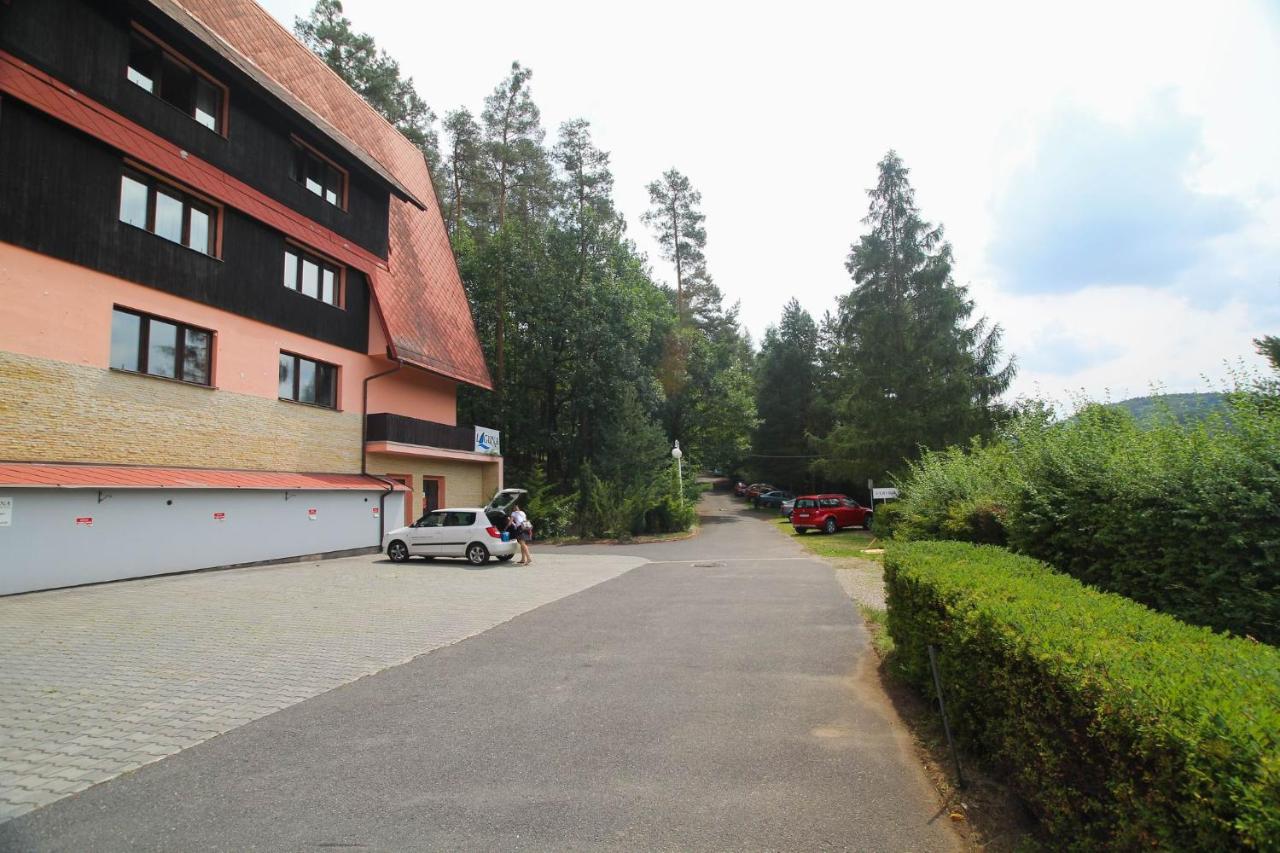 Hotel Laguna Slapy Netvořice Dış mekan fotoğraf